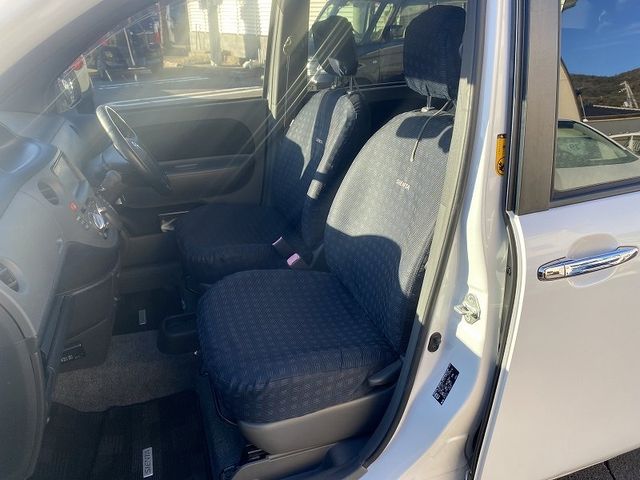 Toyota SIENTA 2011-09 180681-12
