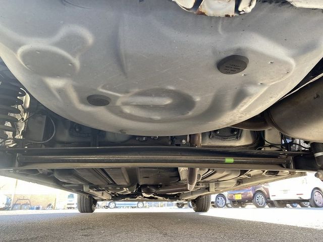Toyota SIENTA 2011-09 180681-25