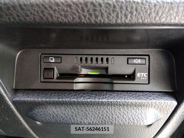 Toyota VOXY 2017-11 370278-24