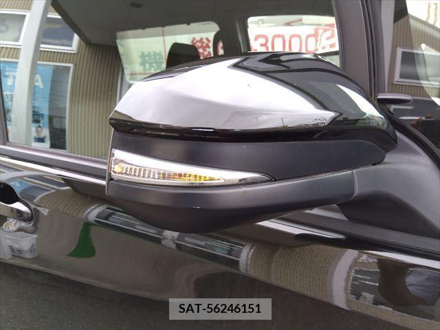 Toyota VOXY 2017-11 370278-5