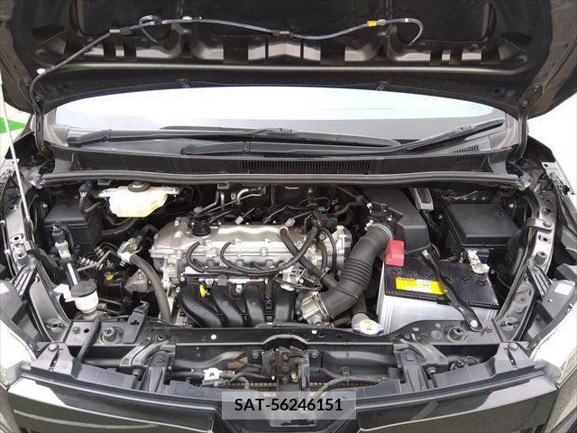 Toyota VOXY 2017-11 370278-29