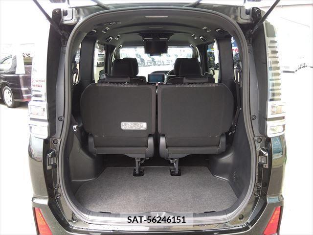 Toyota VOXY 2017-11 370278-15