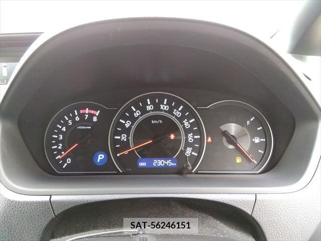 Toyota VOXY 2017-11 370278-28