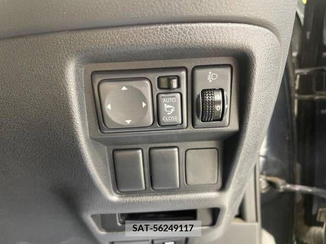 Nissan JUKE 2011-11 352736-4