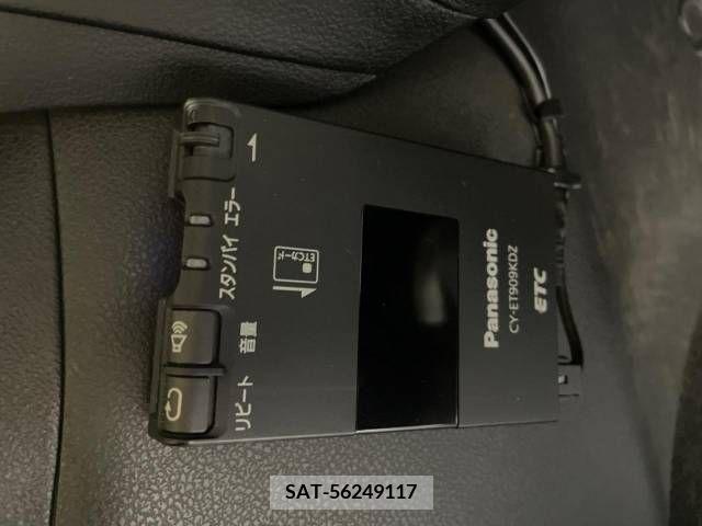 Nissan JUKE 2011-11 352736-3