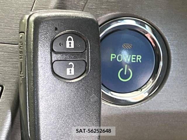 Toyota PRIUS 2013-10 322034-5