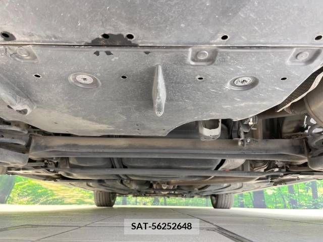 Toyota PRIUS 2013-10 322034-19
