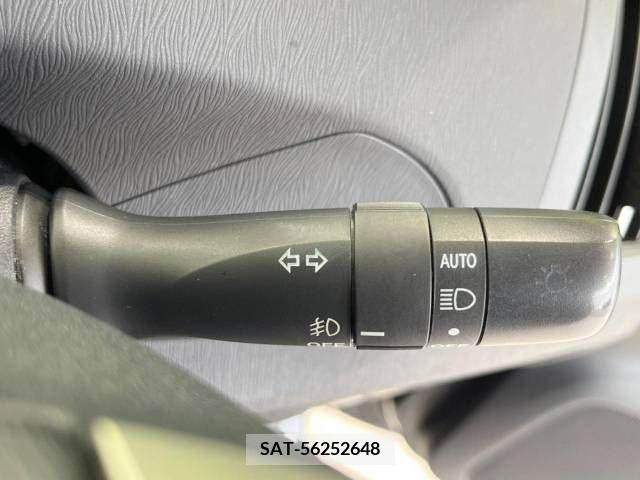 Toyota PRIUS 2013-10 322034-6