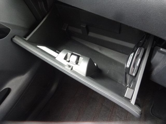 Nissan ROOX 2011-09 193606-11