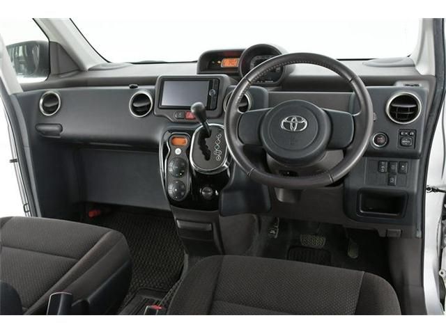 Toyota SPADE 2012-08 9915-7