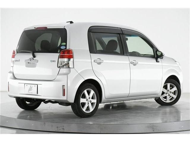 Toyota SPADE 2012-08 9915-1