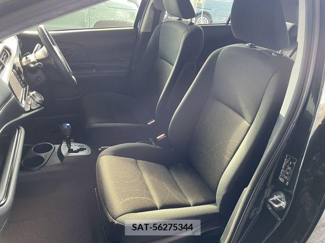 Toyota AQUA 2016-07 371889-23