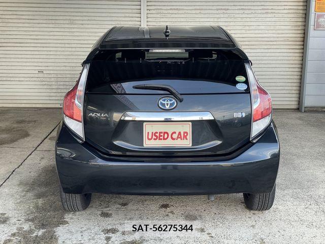 Toyota AQUA 2016-07 371889-4