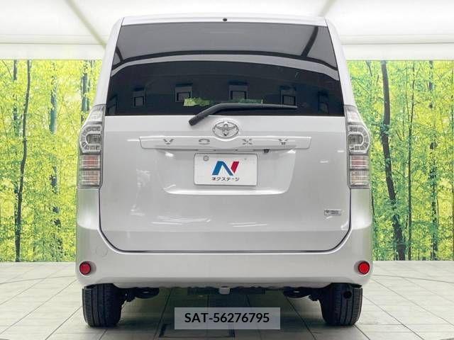Toyota VOXY 2011-11 370418-15