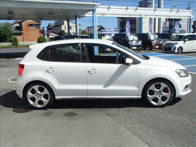 VolksWagen POLO 2010-10 9899-8