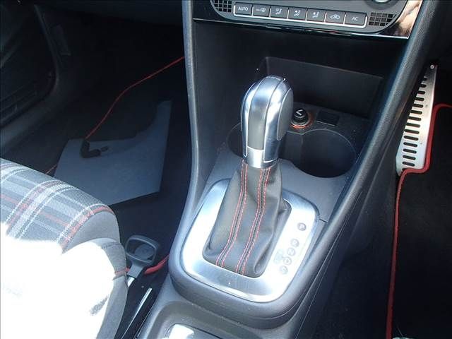 VolksWagen POLO 2010-10 9899-28