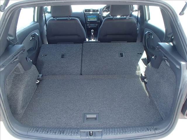 VolksWagen POLO 2010-10 9899-29