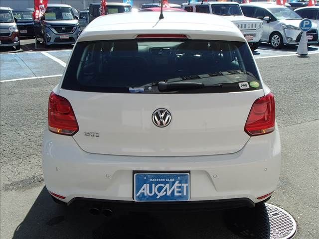VolksWagen POLO 2010-10 9899-20