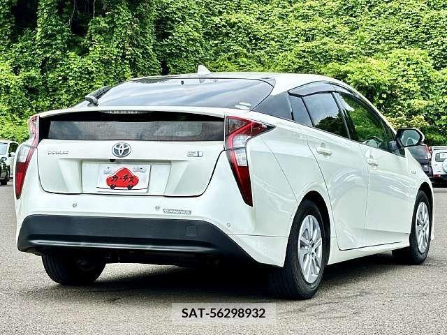 Toyota PRIUS 2018-03 322279-2