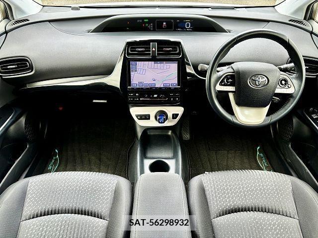 Toyota PRIUS 2018-03 322279-1