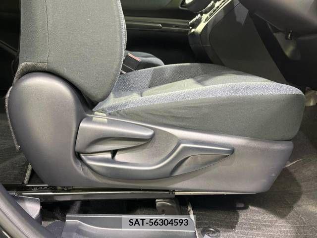 Toyota SIENTA 2016-04 344715-7