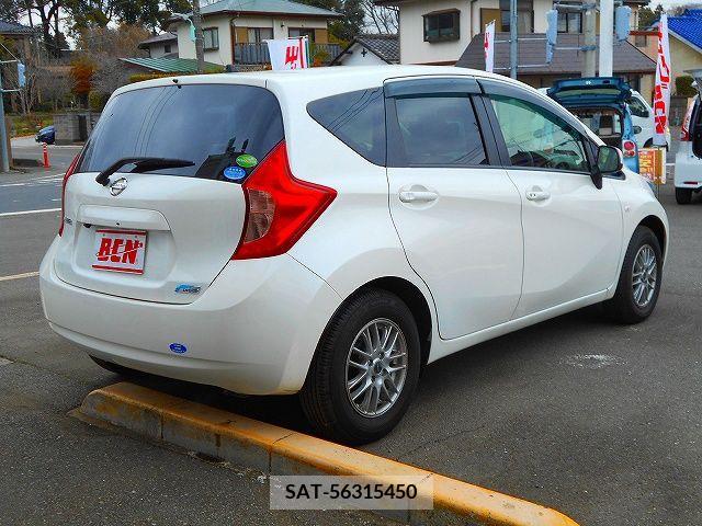 Nissan NOTE 2013-02 215234-2