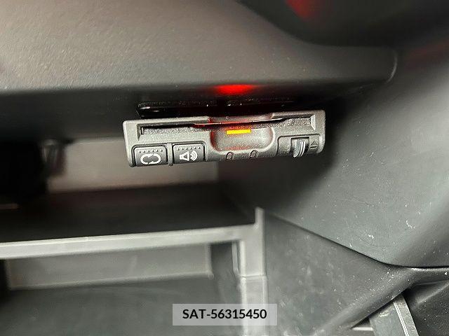Nissan NOTE 2013-02 215234-5