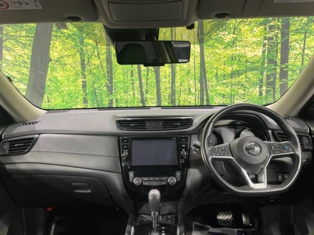Nissan X-TRAIL 2018-08 13481-1