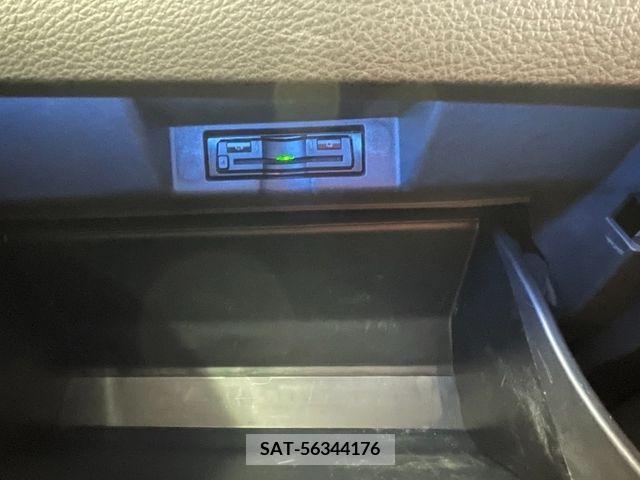 Toyota HARRIER 2019-02 377318-22