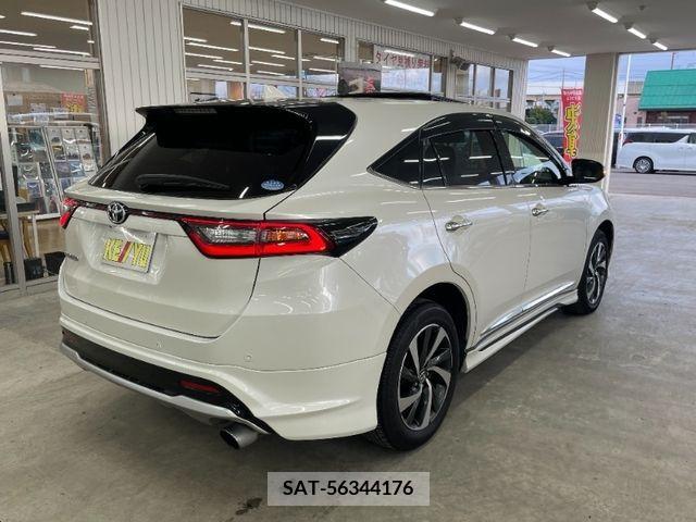Toyota HARRIER 2019-02 377318-1