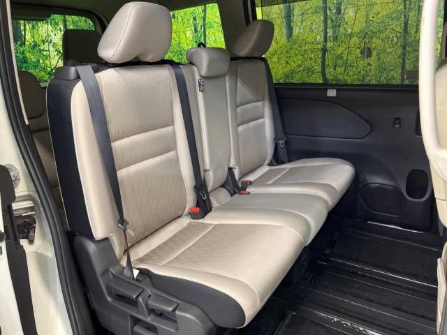 Nissan SERENA 2017-01 185338-9