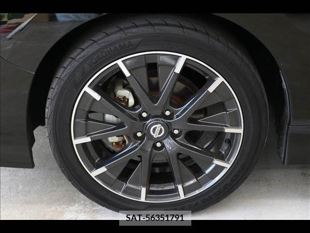 Nissan LEAF 2019-12 367075-13