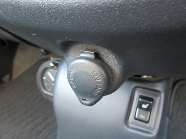 Mitsubishi I-MIEV 2011-01 8374-12