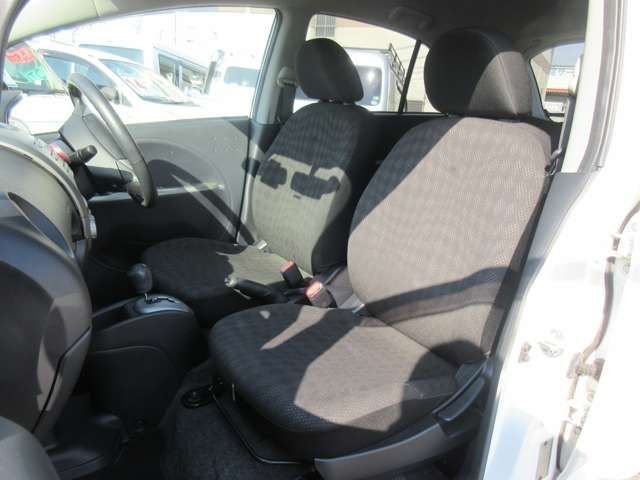 Mitsubishi I-MIEV 2011-01 8374-19