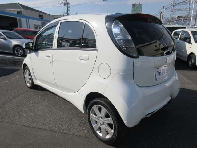 Mitsubishi I-MIEV 2011-01 8374-2