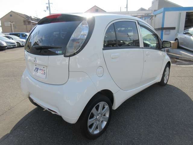Mitsubishi I-MIEV 2011-01 8374-4