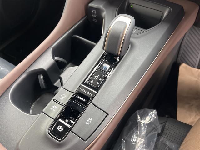 Toyota CROWN 2023-03 2188-15