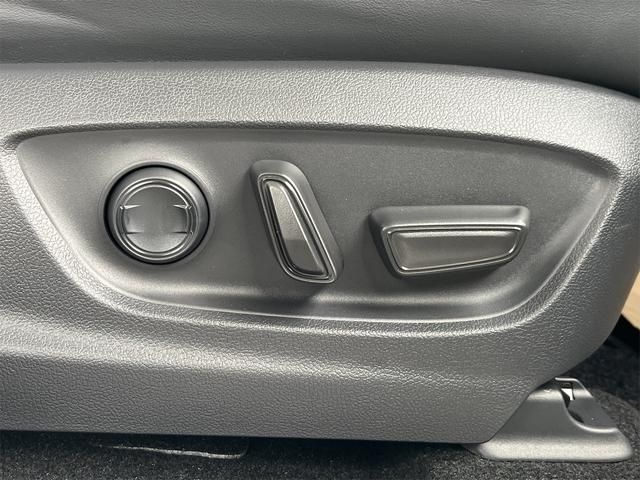 Toyota CROWN 2023-03 2188-29