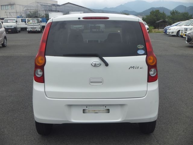 Daihatsu MIRA 2010-04 8147-6