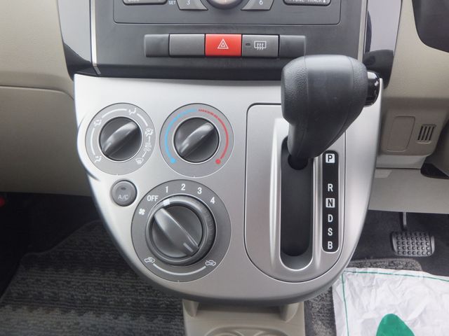 Daihatsu MIRA 2010-04 8147-20