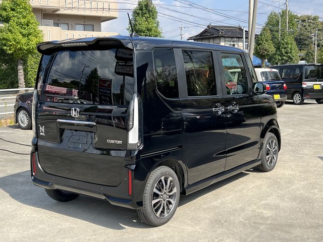 Honda N BOX CUSTOM 2023-10 24018-5