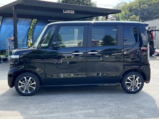 Honda N BOX CUSTOM 2023-10 24018-2