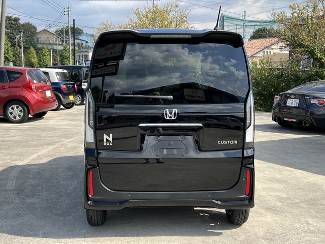 Honda N BOX CUSTOM 2023-10 24018-4