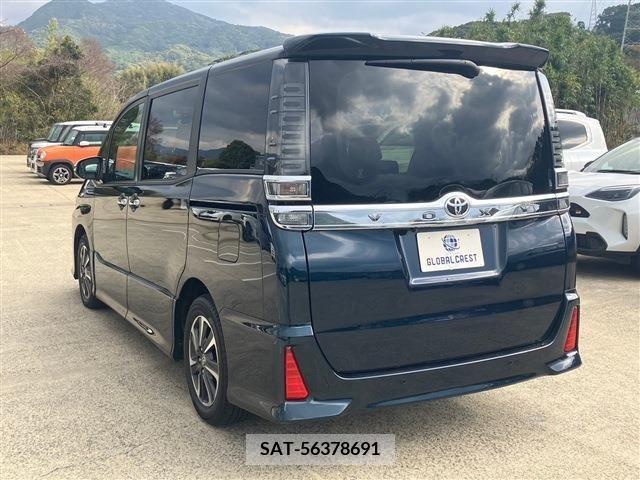 Toyota VOXY 2020-09 212576-8