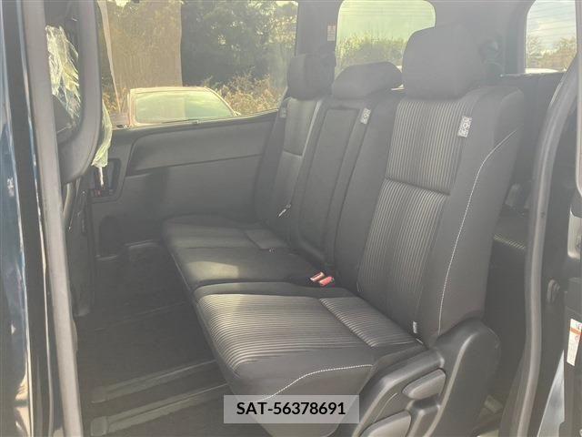 Toyota VOXY 2020-09 212576-3