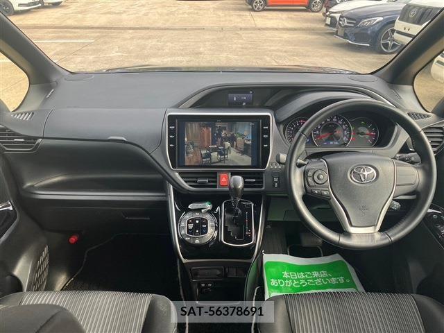 Toyota VOXY 2020-09 212576-1