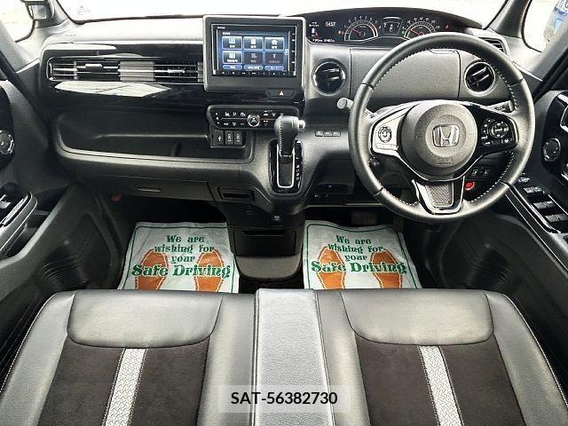 Honda N BOX 2021-10 307279-1