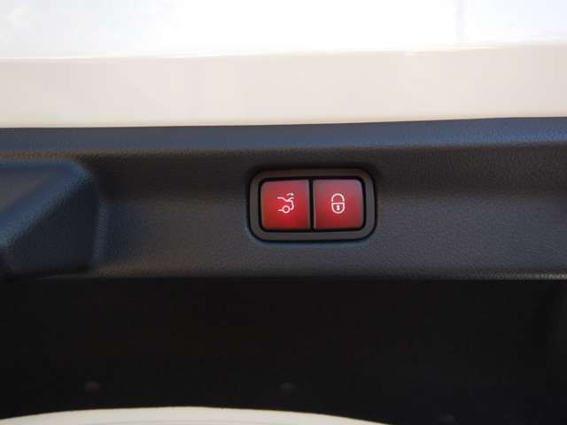 Mercedes Benz EQE 2022-10 27929-28