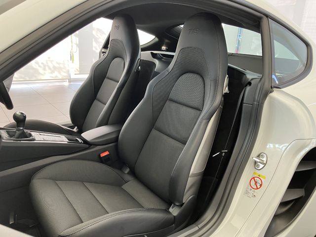 Porsche CAYMAN 2022-06 22871-11