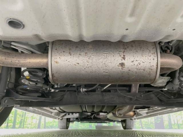 Nissan SERENA 2014-09 15551-19